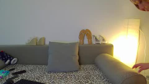 prettyvanessa online show from 10.19.25