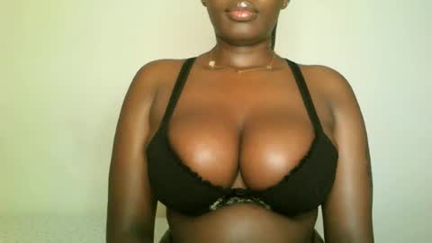 Snapshot of prettyvishy chatting on 07.06.26 prettyvishy online show from 07.06.26