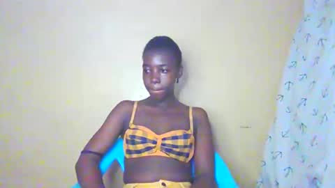 Snapshot of prettyzuzu chatting on 09.11.25 prettyzuzu online show from 09.11.25