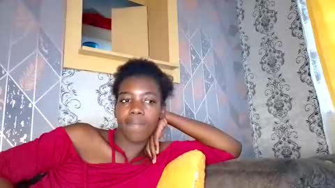 Snapshot of prettyzuzu chatting on 09.16.25 prettyzuzu online show from 09.16.25