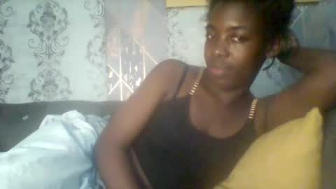 Snapshot of prettyzuzu chatting on 09.16.25 prettyzuzu online show from 09.16.25