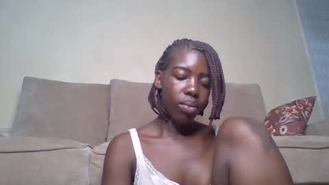 Snapshot of prettyzuzu chatting on 09.25.25 prettyzuzu online show from 09.25.25