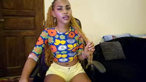 Snapshot of priceless_sexy chatting on 06.28.26 priceless_sexy online show from 06.28.26