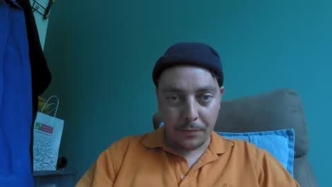 Snapshot of prieslucas068 chatting on 05.19.26 prieslucas068 online show from 05.19.26