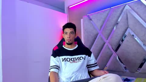 prince_arthur77 online show from 10.22.25