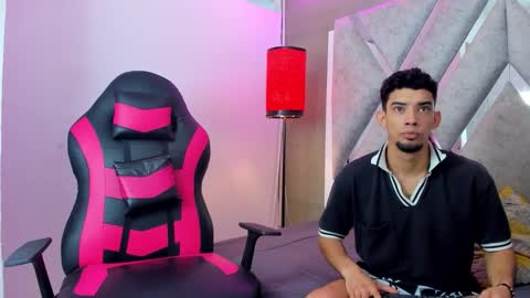 Snapshot of prince_arthur77 chatting on 01.17.26 prince_arthur77 online show from 01.17.26