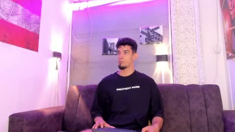 Snapshot of prince_arthur77 chatting on 04.09.26 prince_arthur77 online show from 04.09.26