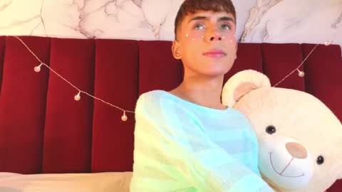 Snapshot of prince_poppy_ chatting on 10.02.25 PRINCEPOPPY online show from 10.02.25