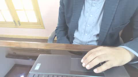 Snapshot of prince_undertaker_834 chatting on 10.13.25 lover online show from 10.13.25