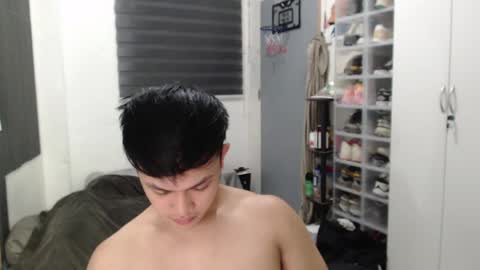 Snapshot of princeadrianx chatting on 04.23.26 Prince Adrian online show from 04.23.26