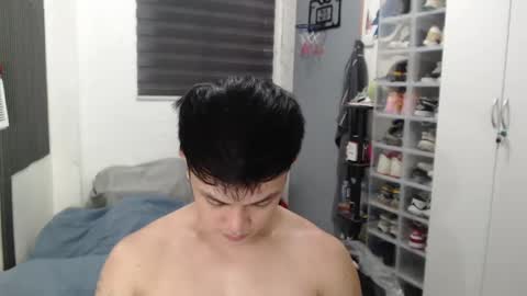 Snapshot of princeadrianx chatting on 04.27.26 Prince Adrian online show from 04.27.26
