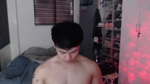 Snapshot of princeadrianx chatting on 05.06.26 Prince Adrian online show from 05.06.26