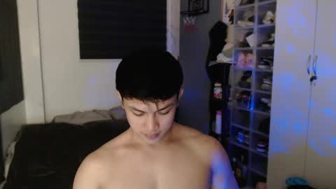 Snapshot of princeadrianx chatting on 05.19.26 Prince Adrian online show from 05.19.26