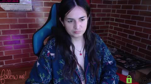 Snapshot of princesa_leia_zathur chatting on 01.08.25 Leia online show from 01.08.25