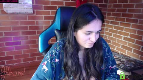 Snapshot of princesa_leia_zathur chatting on 01.08.25 Leia online show from 01.08.25