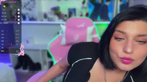 Snapshot of princess_linlin chatting on 01.11.25 Lina online show from 01.11.25