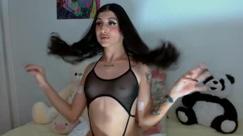 Snapshot of princess_ofyourdreams chatting on 11.05.25 Sophie online show from 11.05.25