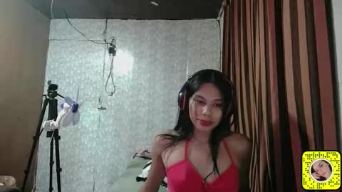 Snapshot of princess_sophie27 chatting on 05.15.26 sophie online show from 05.15.26