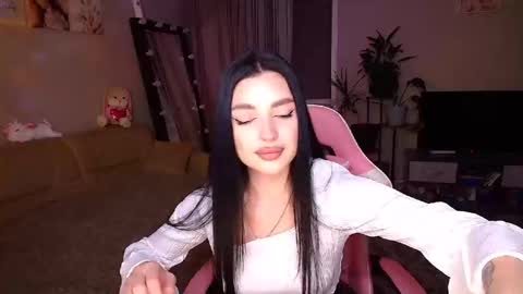 princessamira1 online show from 10.12.25