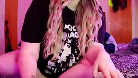 NOTYOURTYPICALBARBIE online show from 09.21.25