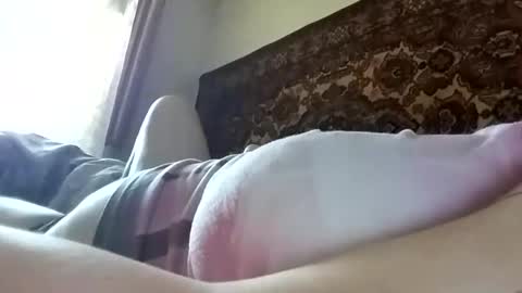 Snapshot of princesse_stay chatting on 09.21.25 penishumiliation online show from 09.21.25