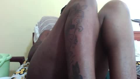 Snapshot of princessmiles2 chatting on 02.09.25 phelly online show from 02.09.25