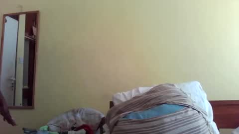 Snapshot of princessmiles2 chatting on 02.11.25 phelly online show from 02.11.25