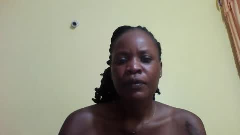 Snapshot of princessmiles2 chatting on 02.13.25 phelly online show from 02.13.25