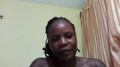 Snapshot of princessmiles2 chatting on 02.24.25 phelly online show from 02.24.25