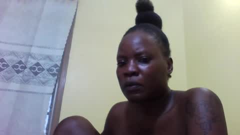 Snapshot of princessmiles2 chatting on 07.01.26 phelly online show from 07.01.26