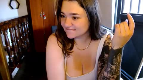 Snapshot of prismm_ chatting on 12.14.25 prismm_ online show from 12.14.25