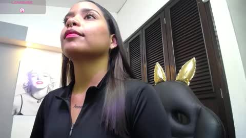 Snapshot of priya_raj_ chatting on 12.16.25 Priya Raj online show from 12.16.25