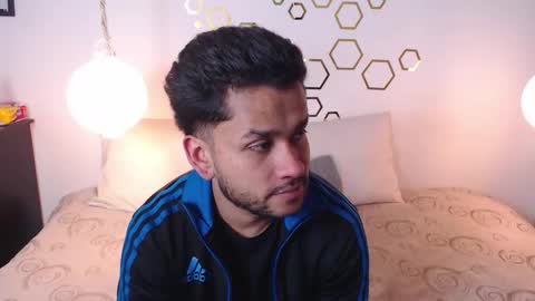 Adris  Juan online show from 10.20.25