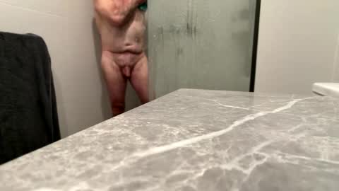 Snapshot of puffiest chatting on 11.13.25 puffiest online show from 11.13.25