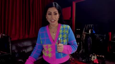 MissPuffyLove online show from 12.19.25