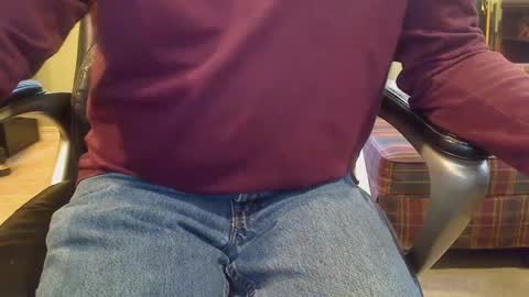 Snapshot of pulltoy1 chatting on 12.03.24 pulltoy1 online show from 12.03.24