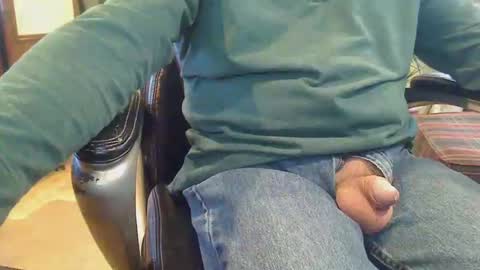 Snapshot of pulltoy1 chatting on 01.06.25 pulltoy1 online show from 01.06.25