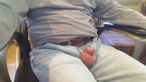 Snapshot of pulltoy1 chatting on 01.15.25 pulltoy1 online show from 01.15.25