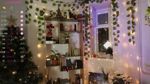 Snapshot of pumbazaebumba chatting on 12.12.24 Alisa lack of vitamin D online show from 12.12.24