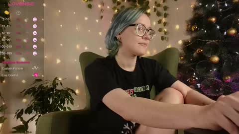 Snapshot of pumbazaebumba chatting on 12.19.24 Alisa lack of vitamin D online show from 12.19.24