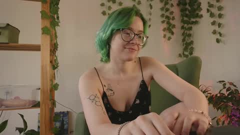 Snapshot of pumbazaebumba chatting on 01.15.25 Alisa lack of vitamin D online show from 01.15.25