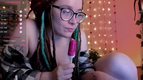 Snapshot of pumbazaebumba chatting on 02.06.25 Alisa lack of vitamin D online show from 02.06.25