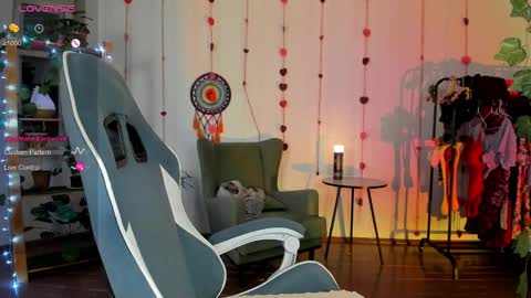 Snapshot of pumbazaebumba chatting on 02.19.25 Alisa lack of vitamin D online show from 02.19.25