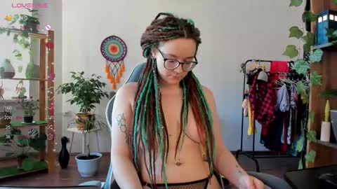 Snapshot of pumbazaebumba chatting on 02.21.25 Alisa lack of vitamin D online show from 02.21.25