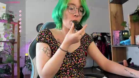 Snapshot of pumbazaebumba chatting on 03.05.25 Alisa lack of vitamin D online show from 03.05.25