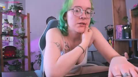 Snapshot of pumbazaebumba chatting on 03.10.25 Alisa lack of vitamin D online show from 03.10.25