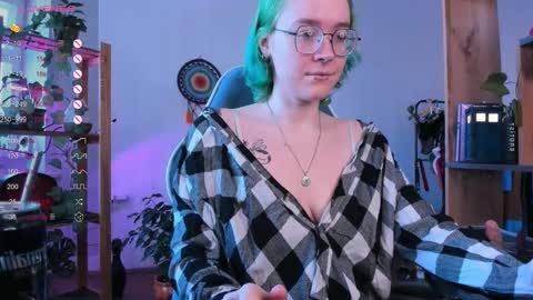 Snapshot of pumbazaebumba chatting on 03.11.25 Alisa lack of vitamin D online show from 03.11.25