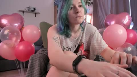 Snapshot of pumbazaebumba chatting on 12.02.25 Alisa lack of vitamin D online show from 12.02.25