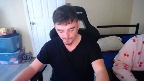 Snapshot of pumpkin_smash69 chatting on 11.15.25 pumpkin_smash69 online show from 11.15.25