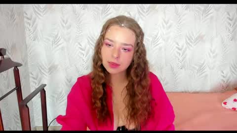 Polly online show from 08.04.26